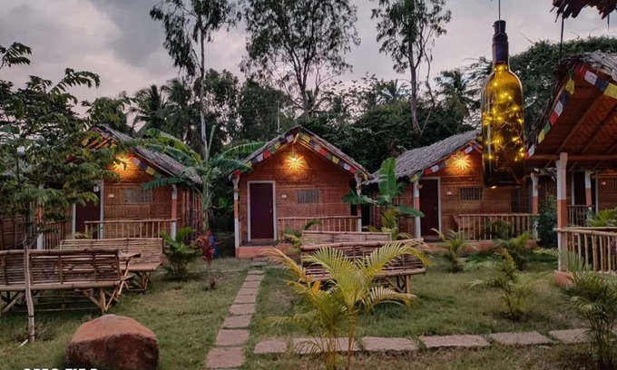 Sanapur House | Island Vibes