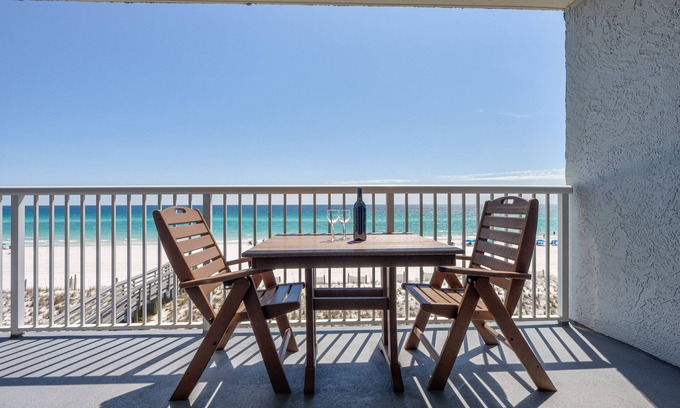 Fort Walton Beach Condo | Islander #4001 | by Salt Water Vacations