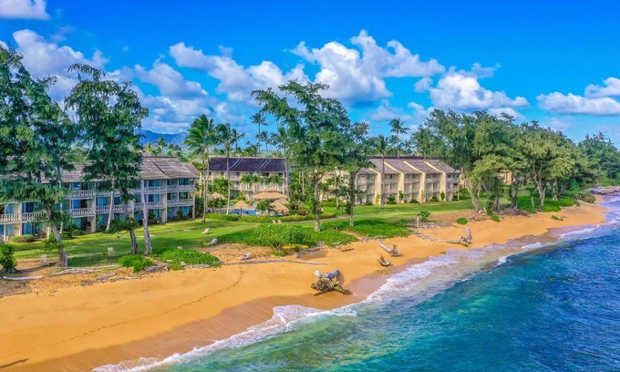 Wailua Hotel | Islander on the Beach 308