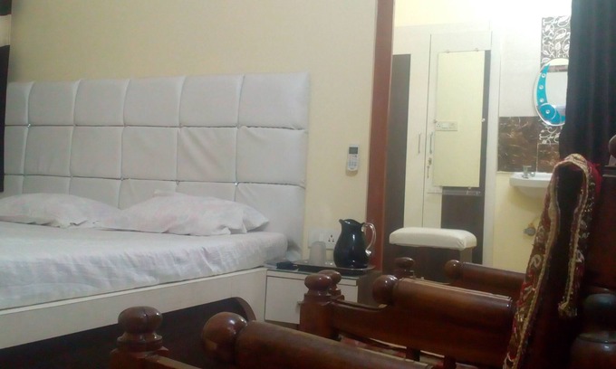 Chimur Bed & Breakfast | It is an economic,neat &clean homestay accommodation for you & serves tasty food