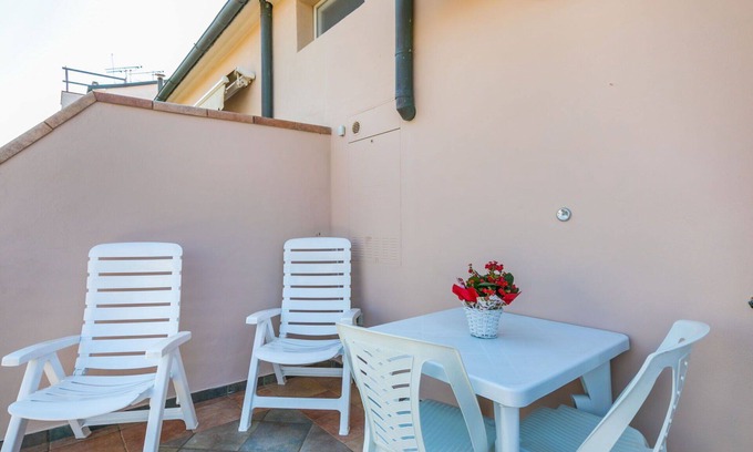 Rosignano Solvay Apartment | Lovely apartment for 6 people with WIFI, A/C, TV and balcony