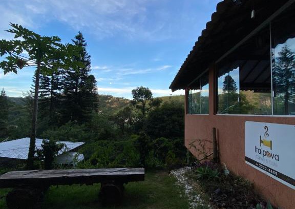 Araras Bed & Breakfast | Itaipava Cama e Café