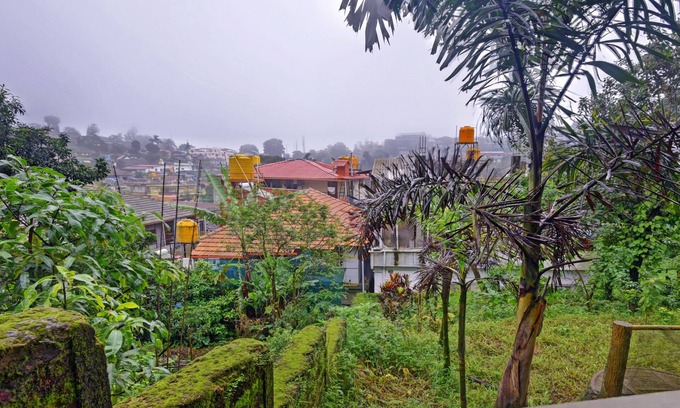 Stuart Hill House | Itsy Hotels Igloo Residency Raja Seat