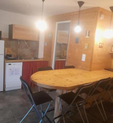 La Tour-dʼAuvergne Apartment | Iziomi