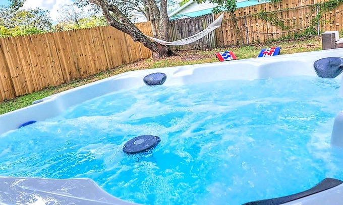 Oak Ridge House | JACUZZI ENTIRE MODERN HOUSE DISNEY & UNIVERSAL 13 MINUTES