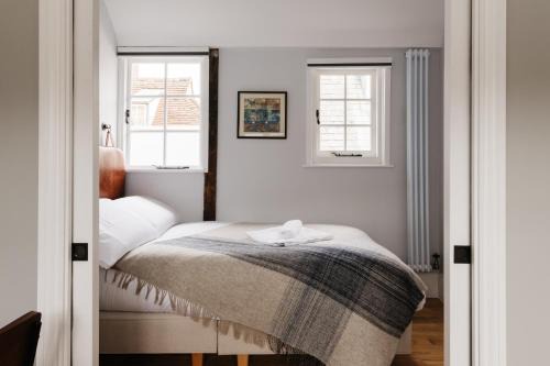 Canterbury House | Jesticos, Beautiful Central , 1 Parking included