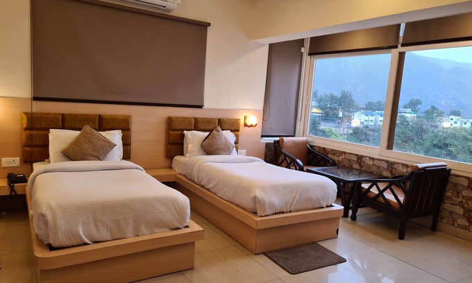 South West Hotel | JET FOX By Aero View Hotel, Delhi Airport