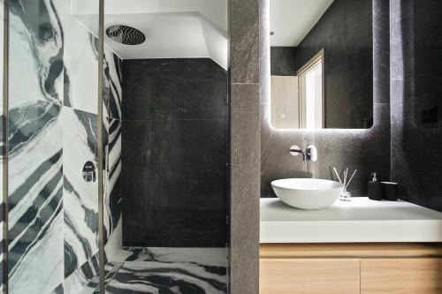 Thessaloniki City Centre Apartment | Jo&CoLoft - Thessaloniki Near Venizelou Metro Station