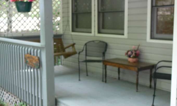 Newland Cottage | JOIN US FOR OCTOBER LEAF CHANGING AND FESTIVALS. BOOK NOW FOR THANKSGIVING.