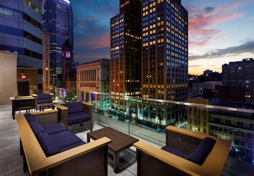 Downtown Pittsburgh Hotel | Joinery Hotel Pittsburgh, Curio Collection by Hilton