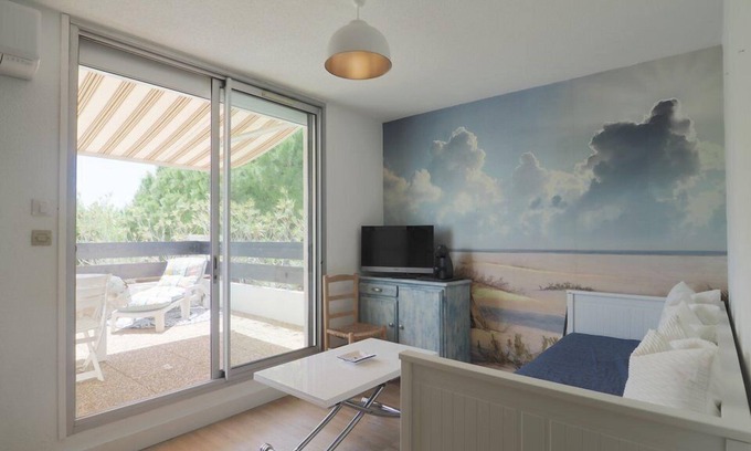 La Petite Motte Apartment | Joli T2 CABINE 5 COUCHAGES RENOVE AVEC PISCINE LA GRANDE MOTTE | PETITE MOTTE