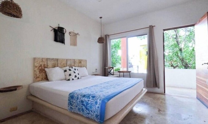 Luis Donaldo Colosio Apartment | Jungle Room on 5th, one block to the beach