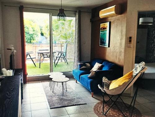 Saint-Denis Apartment | K A Z - Les flamboyants