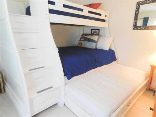 Demere Park House | K7 Family Friendly make some memories easy to access great outdoor space near playground