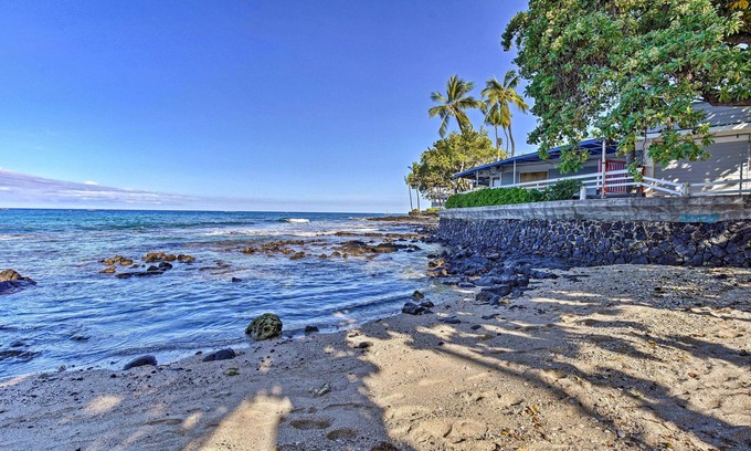Historic Kailua Village Apartment | Kailua-kona Vacation Rental - Walk to the Beach!