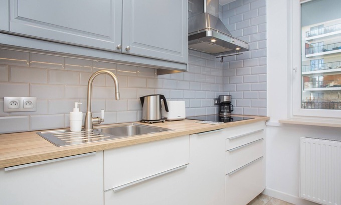 Zoliborz Apartment | Kaliny Jędrusik Apartment by Renters