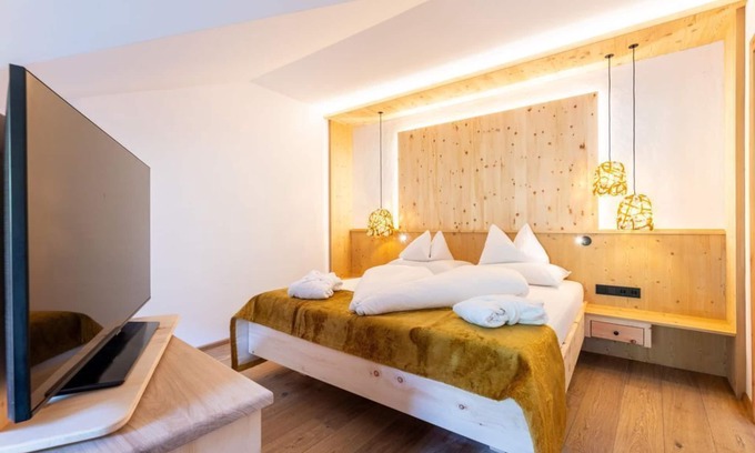 Haus House | "Kamin Suite" with shower, WC (4-6 n.) - Natur- und Wellnesshotel Höflehner