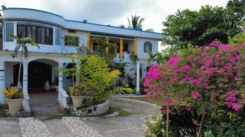 Mandeville Bed & Breakfast | Kariba Kariba