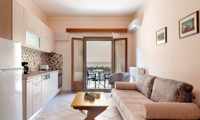 Kefalonia Apartment | Katerina's cozy mountain view apartment