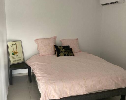 Le Lamentin Apartment | KAZ'ANTILLAISE APPT AVEC PISCINE TI MAEVA 3/4P. LE LAMENTIN