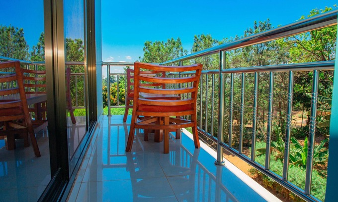 Moshi Hotel | Kilimanjaro White House Hotel