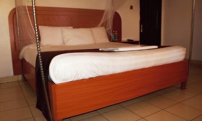 Narok Hotel | Kim's Breeze Hotel Ltd and Choma Zone