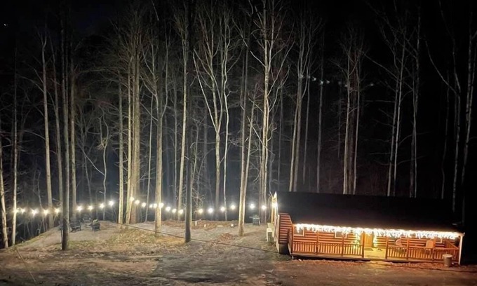 Gilbert Cabin | KING BED Cozy Cabin on the Hatfield McCoy trails