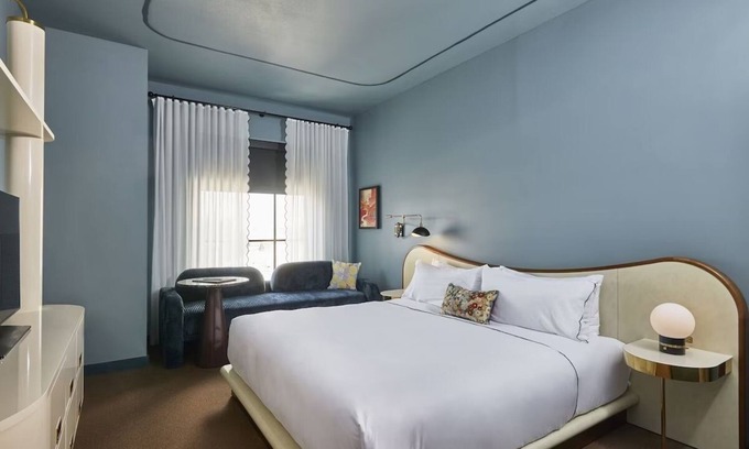 East Market District House | King Room at Hotel Genevieve, Pets Allowed! Near Bowman Field Airport