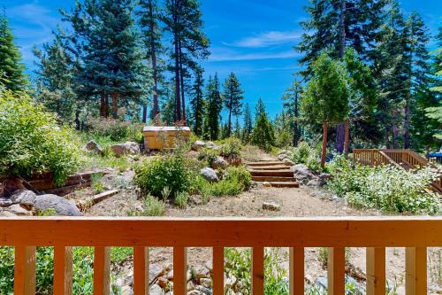 Kings Beach Apartment | Kings Run Retreat
