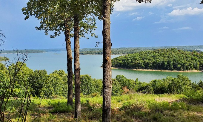 Garfield House | KINGSVIEW - Private Lakefront Acreage-Magnificent Lakeview-4200 Sq Ft!