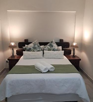 Oudtshoorn Apartment | Klein Karoo Wegbreuk