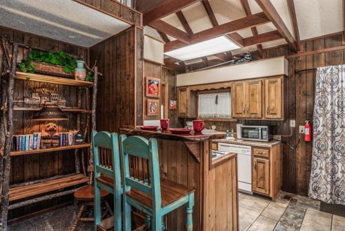 Ruidoso House | Knott Inn