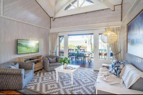Knysna Ski Chalet | Knysna Lagoon - Sundance Chalet