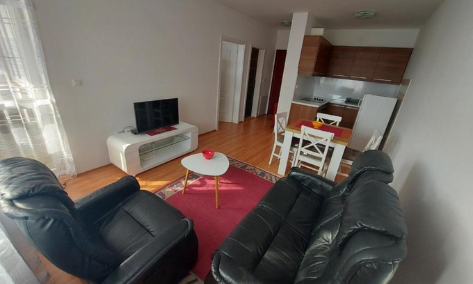 Jagodina Apartment | Komodo