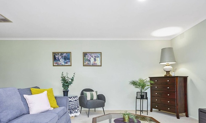 Glen Waverley House | KozyGuru | Glen Waverley | Quiet Home Near Park