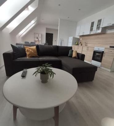 Nove Zamky Apartment | Krásny nový prízemný apartmán