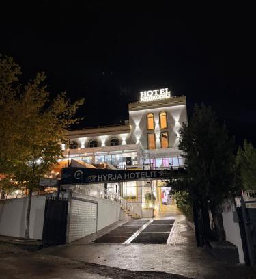 Mullet Hotel | Krokodil hotel & bar