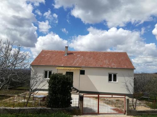 Drnis House | Kuća za odmor Mile