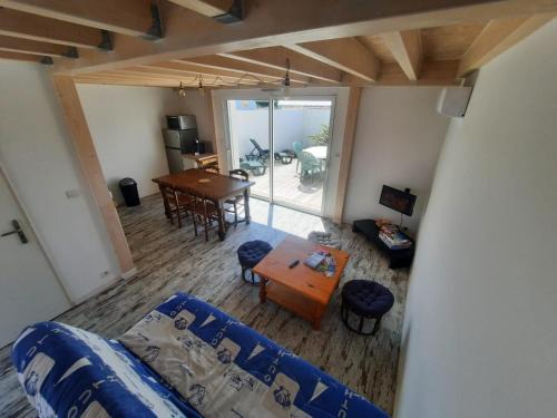 Chateau-d'Olonne House | L'abri côtier