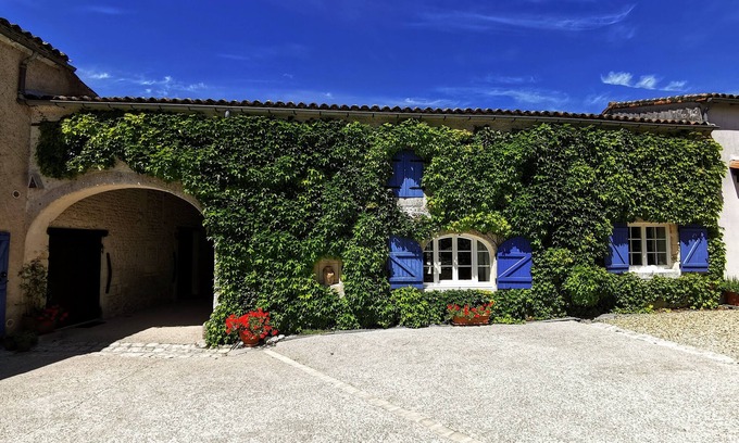 Segonzac House | L'Ancienne Distillerie - Martell | Charming holiday cottage near Cognac