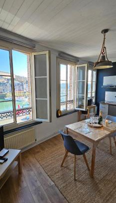 Saint-Valery-en-Caux Apartment | L'atelier- Duplex Vue magnifique sur le port-