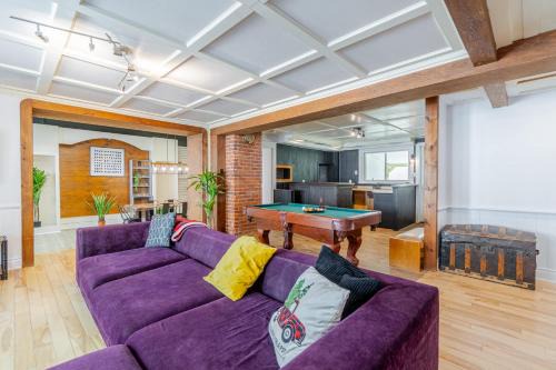 Ste Anne de Beaupre House | L'Auberge Saint-Anne 5BR with Billard & Hot Tub