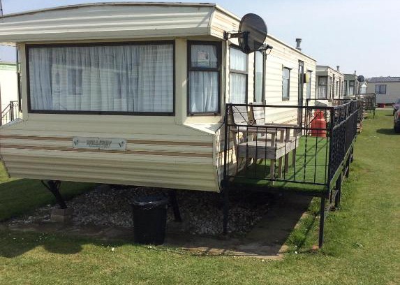 Ingoldmells House | L&g FAMILY HOLIDAYS 4 BERTH CORAL BEACH GEN FAMILYS ONLY AND LEAD PERSON MUST BE OVER 30