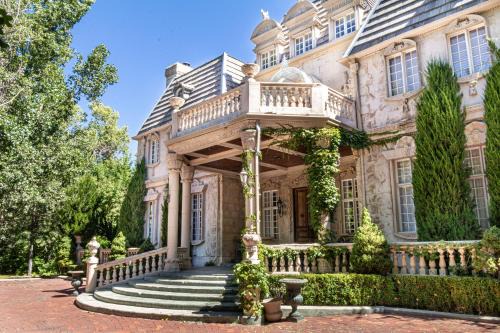 Sandy House | La Caille