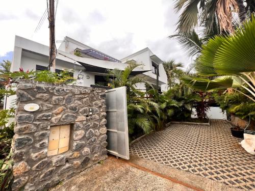 Saint-Pierre De La Reunion House | La Carangaise