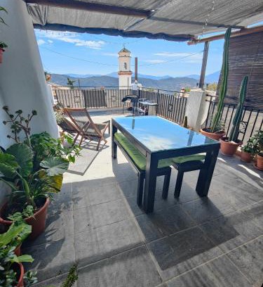 Pitres House | La casa rural de Paco y Ana