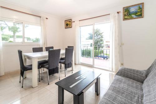 Llanca Apartment | La Farella 60 - Apartamento con balcón
