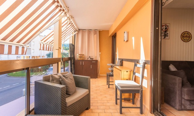 La Faviere Apartment | La Favière Apartment – ​Comfortable Stay Just a Stone's Throw from the Beach
