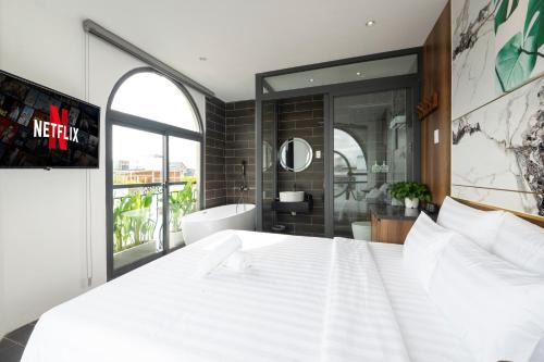 Tan Phu District Hotel | La Hotel Thoai Ngoc Hau