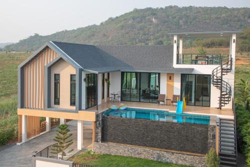 Pak Chong House | La luna พูลวิลล่าเขาใหญ่
